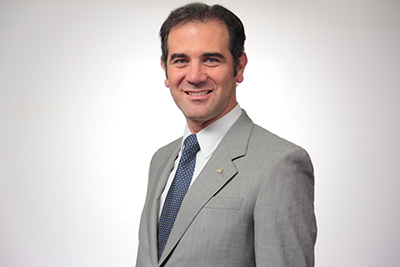Dr. Lorenzo Córdova Vianello